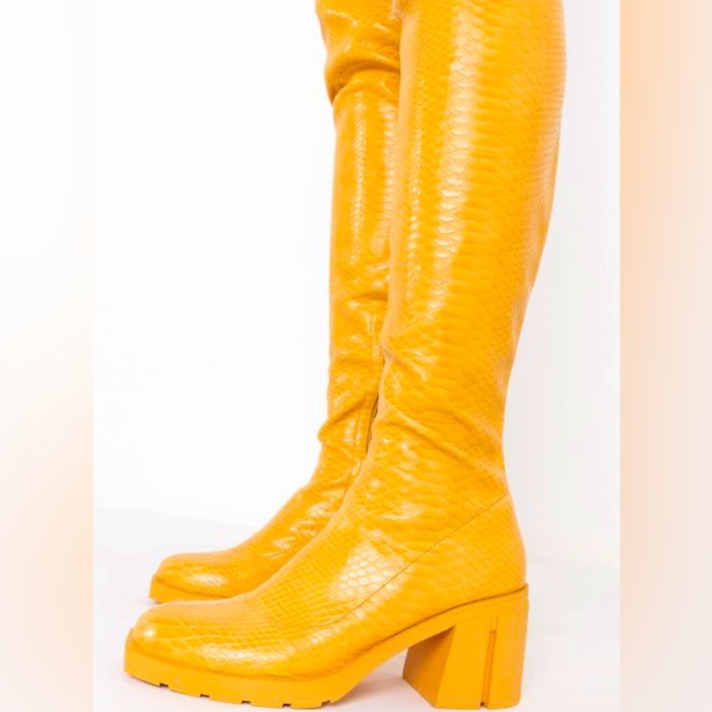 Azalea Wang Vegan Yellow Croc Embossed Leather Thigh High Boots - Picture 4 of 5